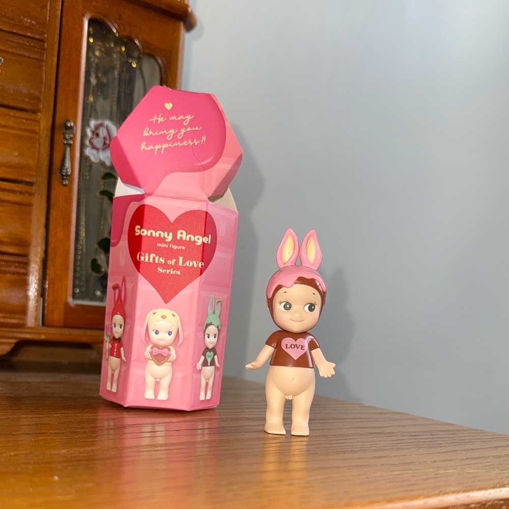 Authentic UNOPENED Sonny Angel Gifts of Love Series – Limited Edition Blind Box